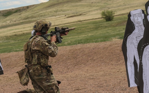 10th Group Green Berets, K9s, and Law Enforcement Training Together
