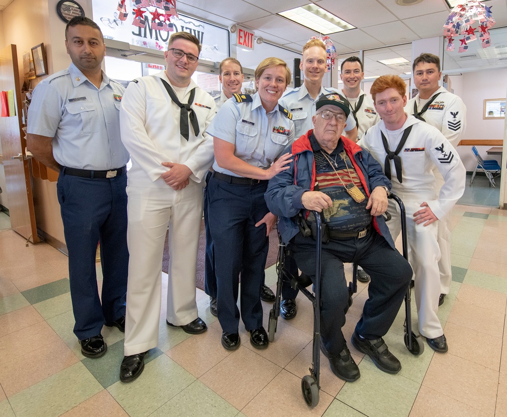 Service Members Visit Senior Center