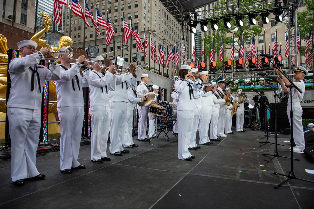 Sea Service Personnel Attend Appreciation Event at Rockefeller Center