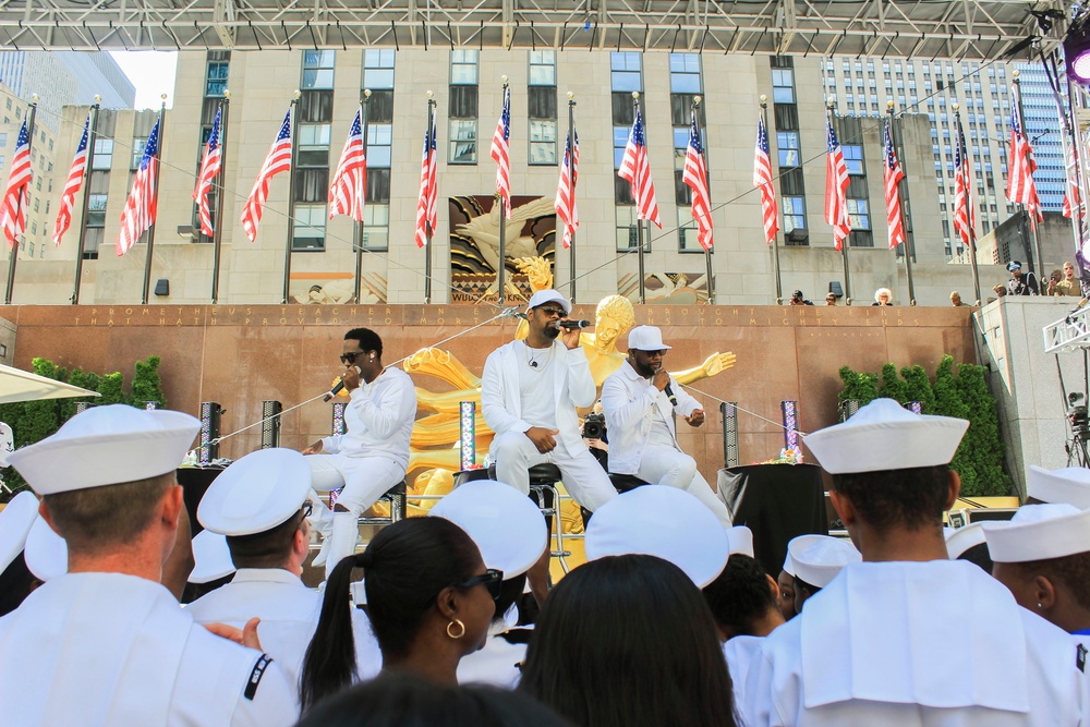 Sea Service Personnel Attend Appreciation Event at Rockefeller Center