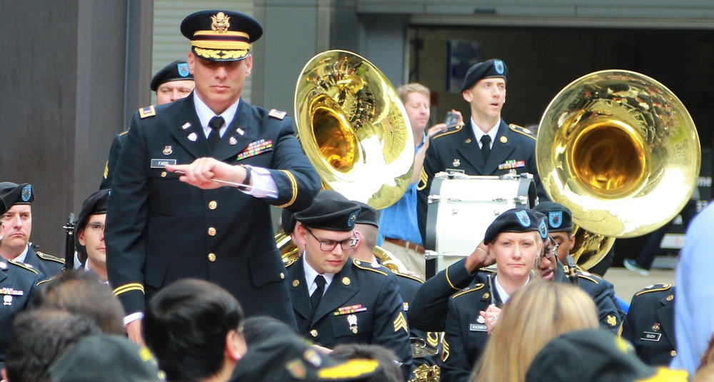 The U.S. Army Reserve's 484th Army Band performs during the Chicago Memorial Day
