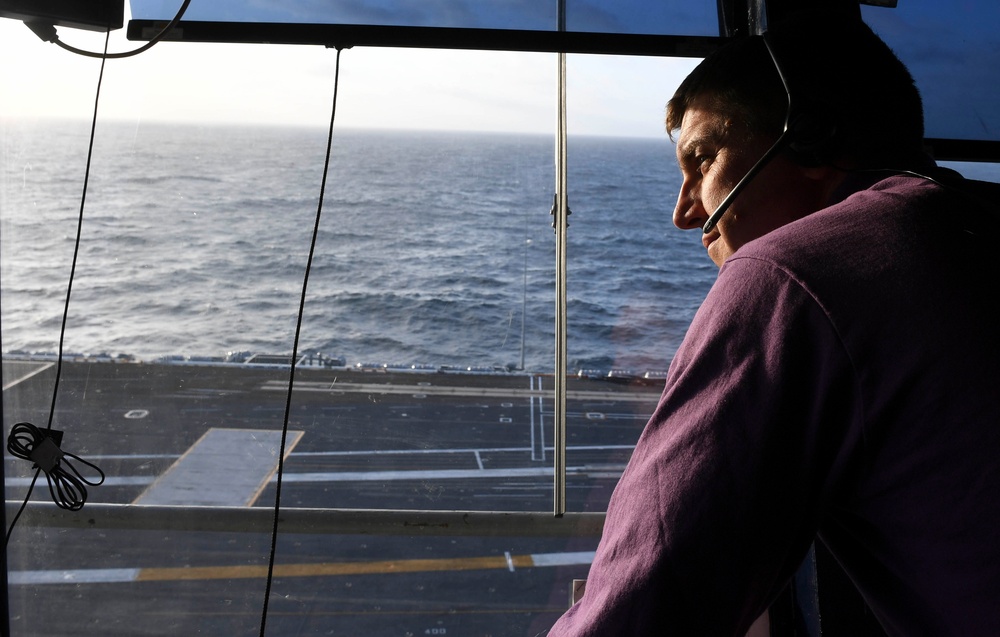 Nimitz Air Boss Watches Excerise