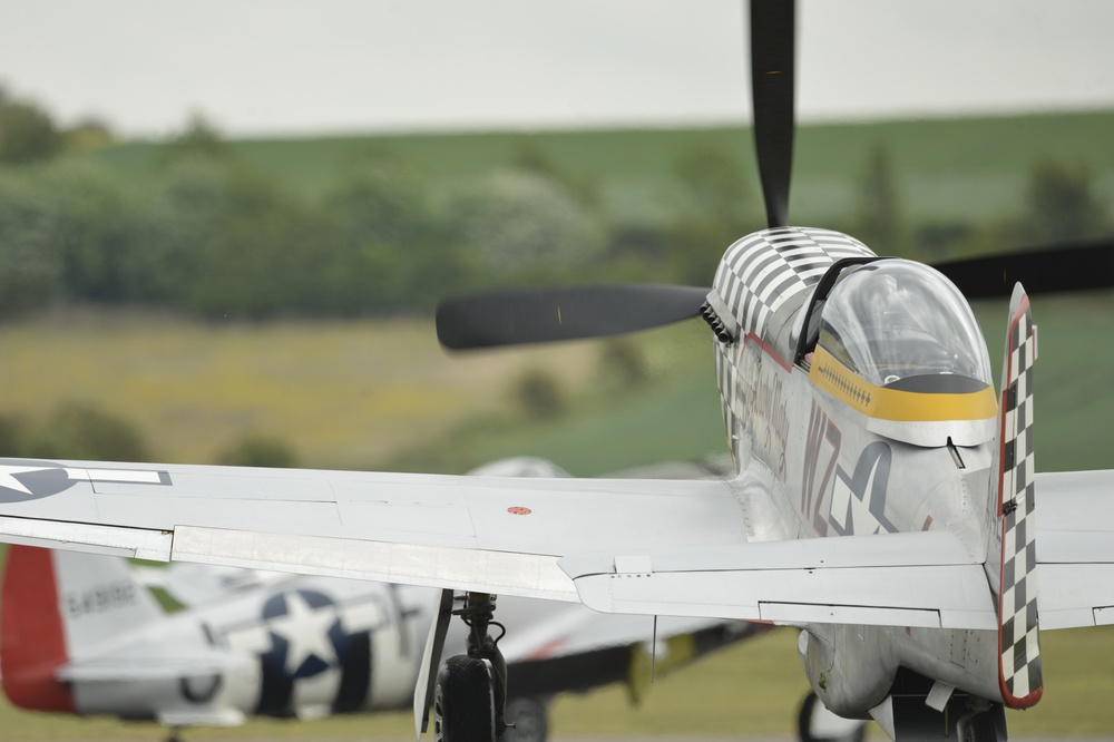 Duxford Air Festival features US, UK aircraft past, present