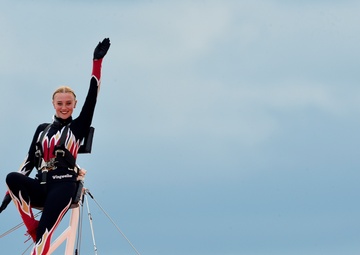 Duxford Air Festival features US, UK aircraft past, present