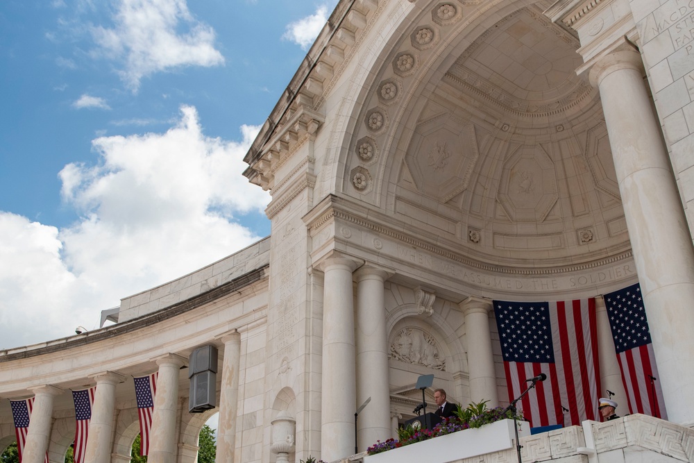 Nation Honors Fallen Service Members at Arlington Memorial Day Service