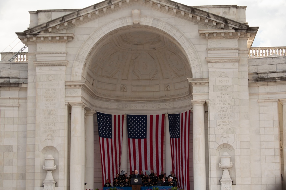 Nation Honors Fallen Service Members at Arlington Memorial Day Service