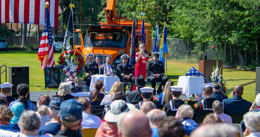 Memorial Day Service of Remembrance held in Maple Leaf Cemetery