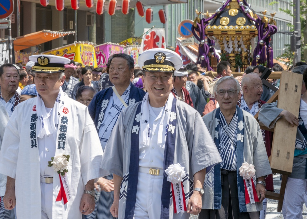 CFAY Leads Yokosuka Community Parade
