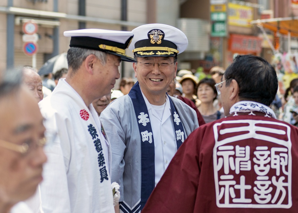 CFAY Leads Yokosuka Community Parade