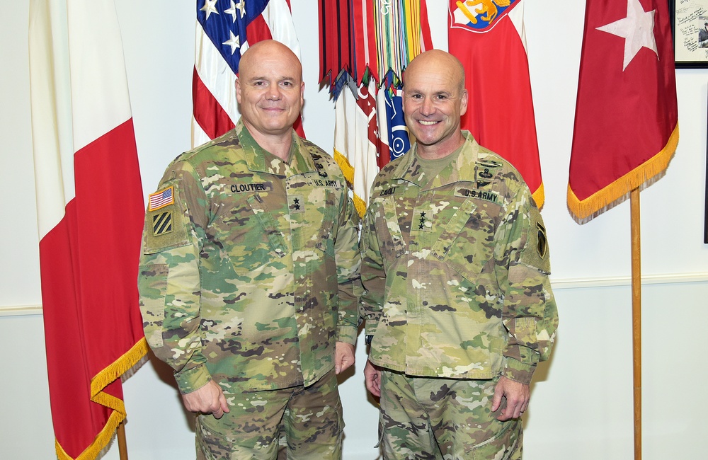 Lt. Gen. Christopher Cavoli visits Caserma Ederle in Vicenza, Italy
