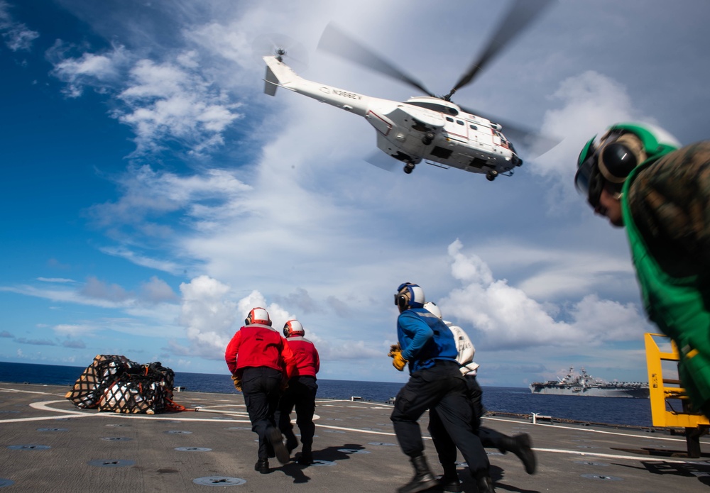 USS Harpers Ferry Conducts Vertical Replenisment