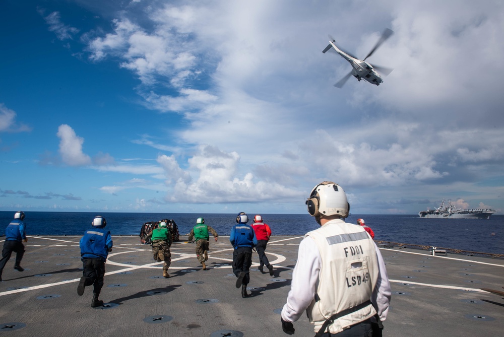 USS Harpers Ferry Conducts Vertical Replenisment