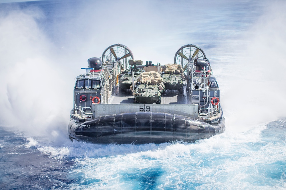 USS Boxer LCAC Operations