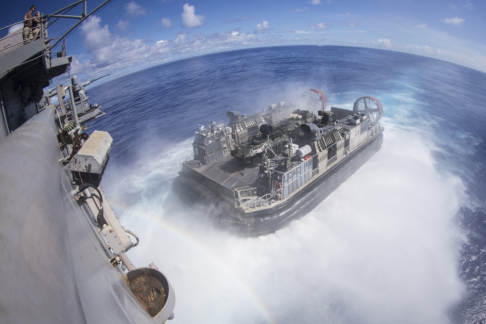 USS Boxer LCAC Operations