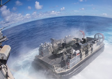 USS Boxer LCAC Operations