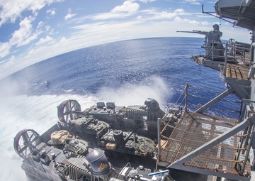 USS Boxer LCAC Operations