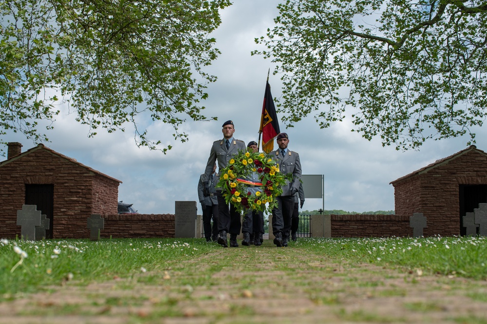 German wreath-laying Ceremony