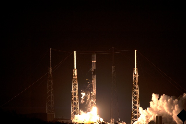 Falcon 9 Starlink launches 60 satellites at Cape Canaveral