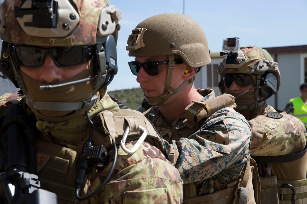 SPMAGTF-CR-AF 19.2 and Italian military conduct Raid Rehearsal