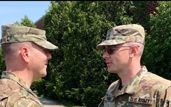 U.S. Army Reserve Soldier receives award for saving woman’s life