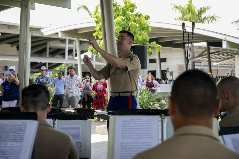 MARFORPAC band performs for Memorial Day