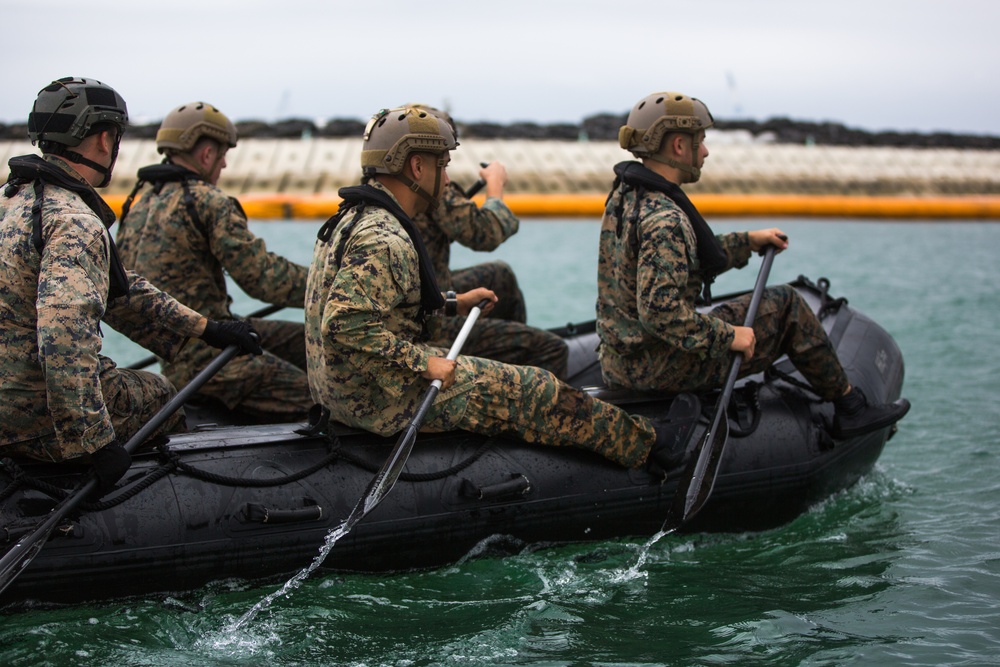 Marines with 3rd Recon conduct CRRC training
