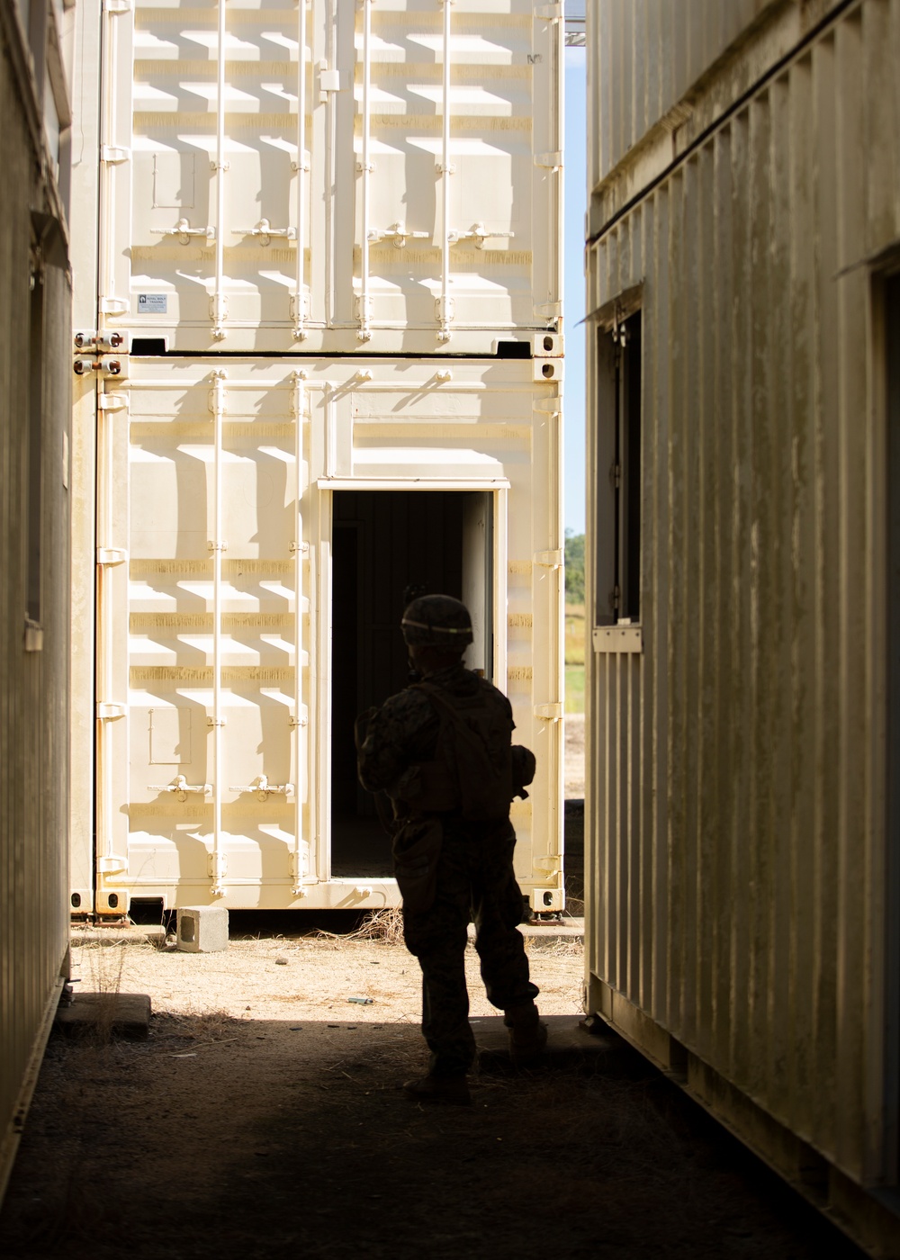 U.S. Marines conduct MOUT during Exercise Carabaroo