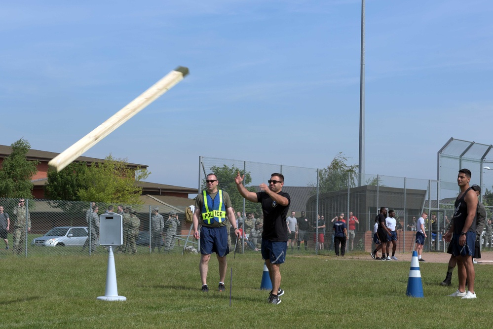 Bloody Hundredth gives Wing Commander highland send-off