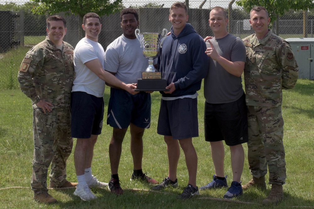 Bloody Hundredth gives Wing Commander highland send-off