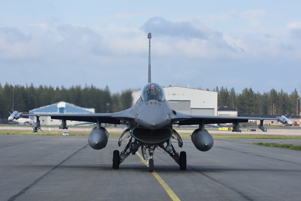 SCANG F-16 returns from ACE 19 mission