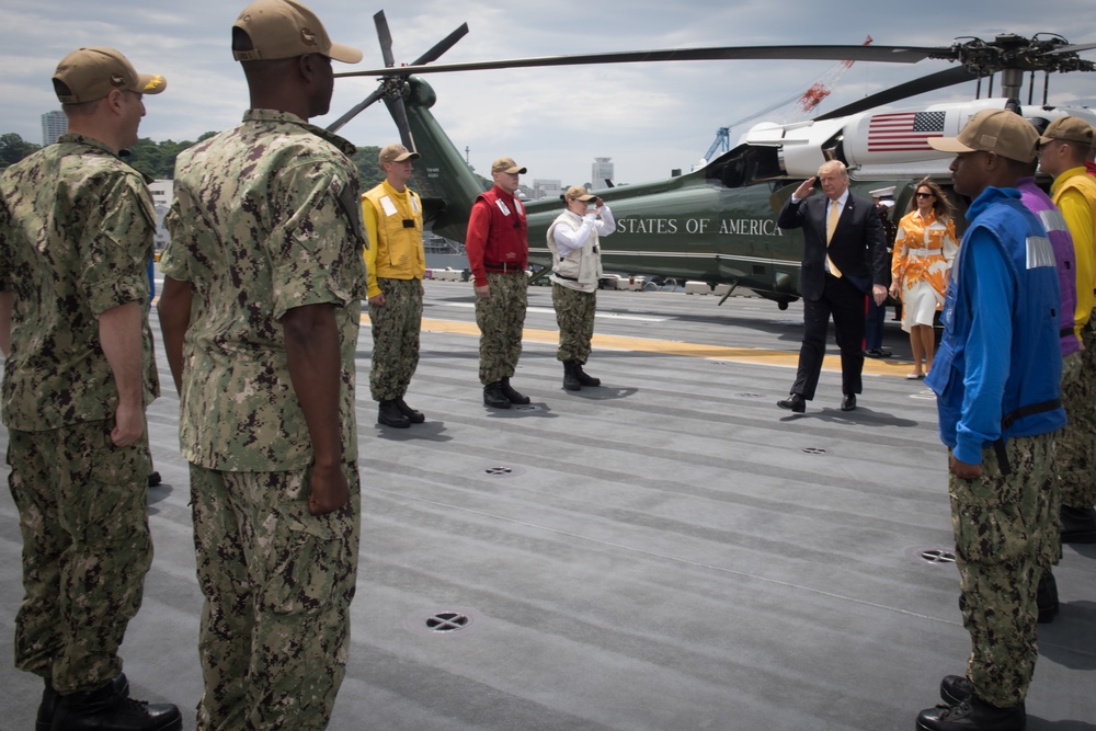 POTUS visits USS Wasp (LHD 1)