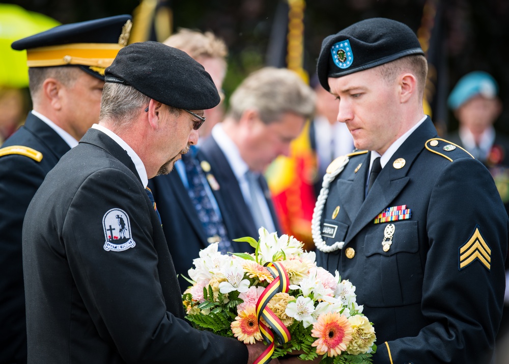 Service Members Conduct Isolated Grave Ceremonies in Belgium