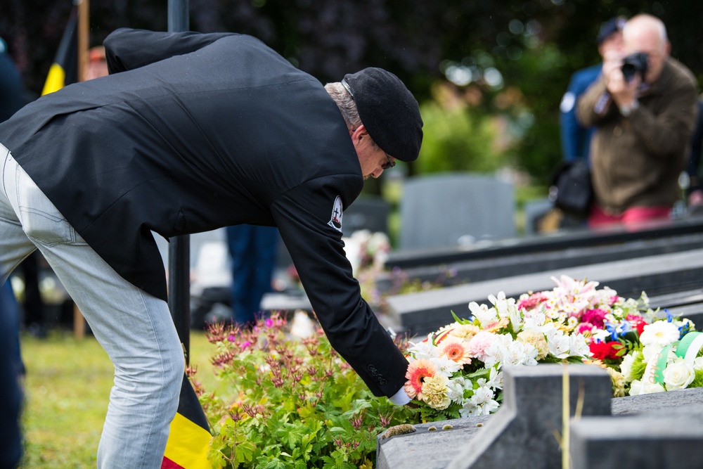 Service Members Conduct Isolated Grave Ceremonies in Belgium