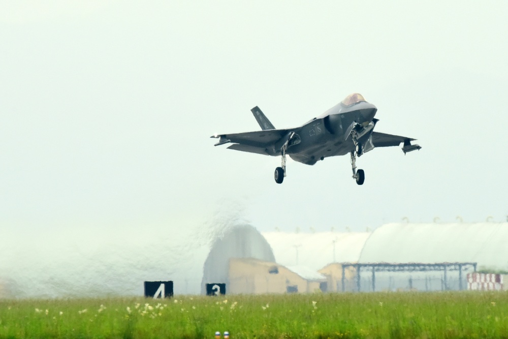 F-35s prepare for Astral Knight 2019