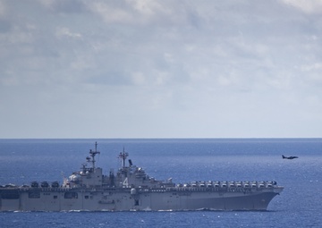Boxer ARG, 11th MEU Arrive in 7th Fleet
