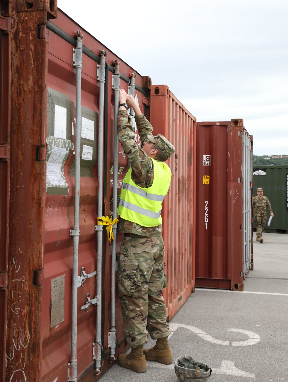 U.S. and Slovenian forces join for movement operations