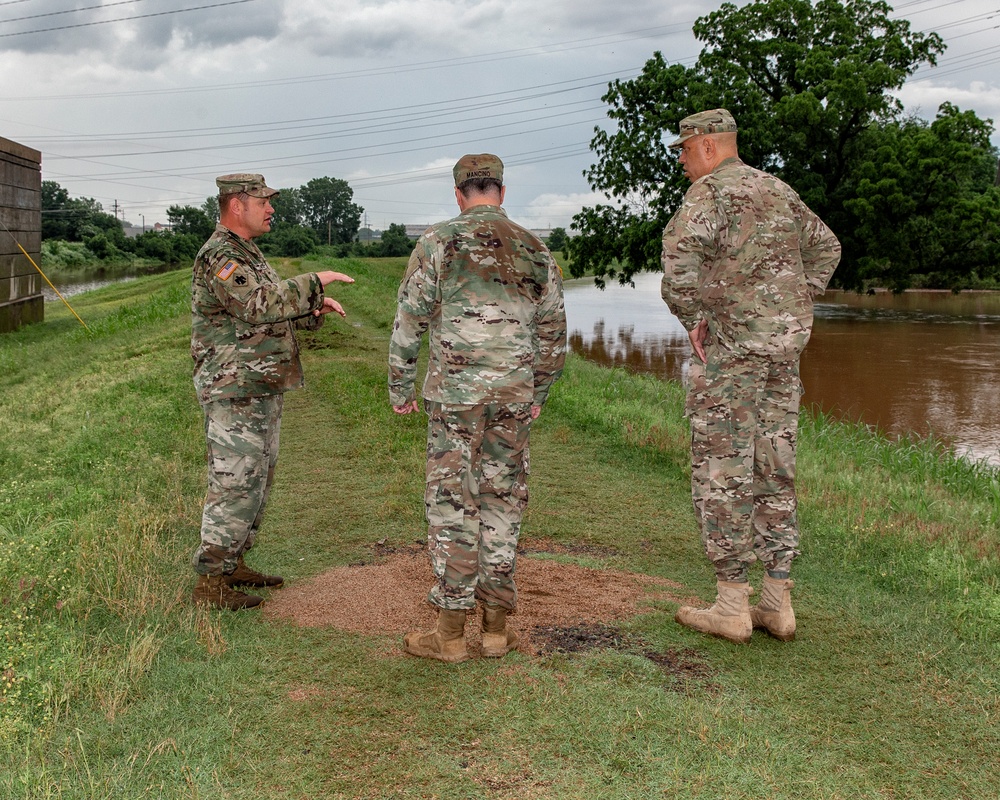 Oklahoma National Guard assists with Oklahoma floods