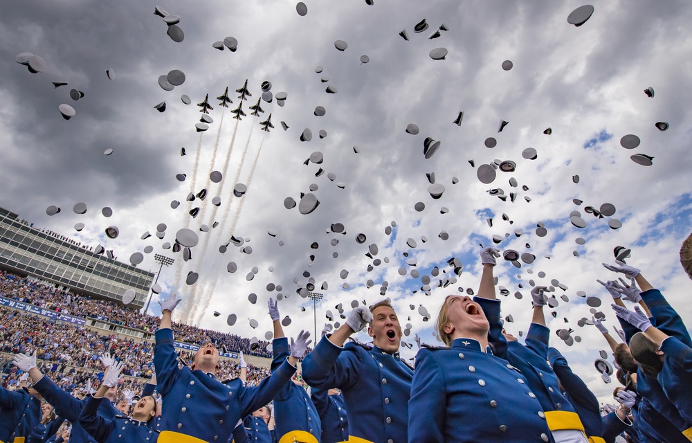 Thunderbirds perform fly-over at USAFA graduation