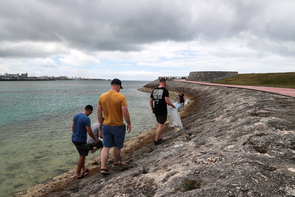 3rd Dental Battalion hosts beach cleanup in Ginowan