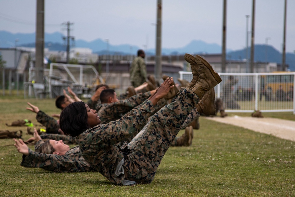 H&amp;HS conducts squadron physical training