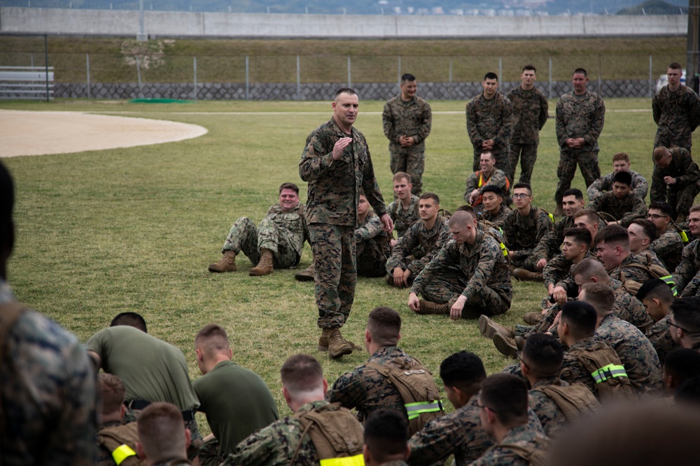 H&amp;HS conducts squadron physical training