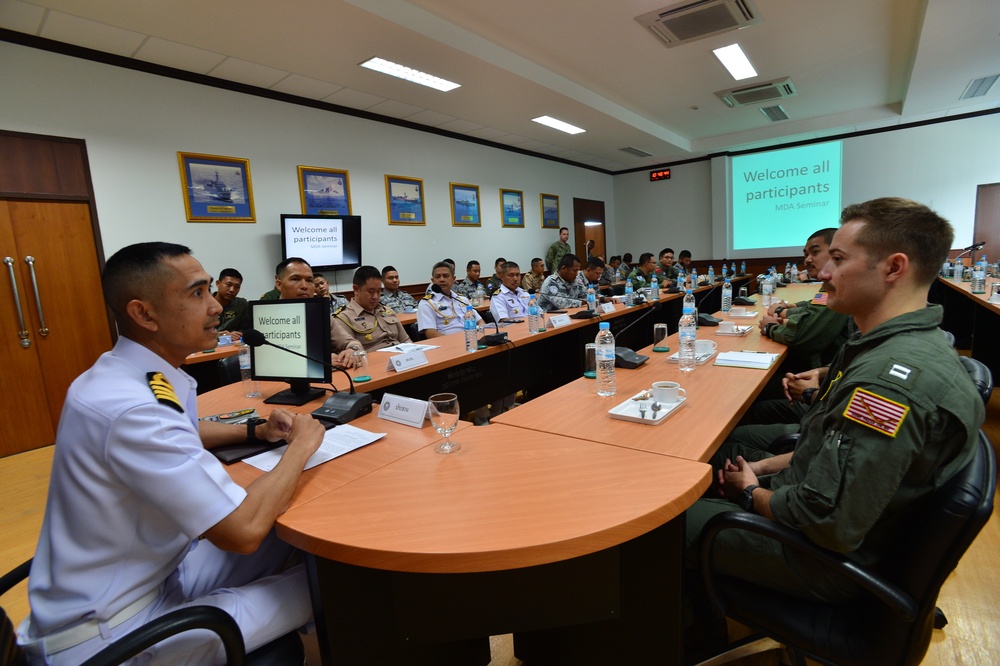 US and Royal Thai Navy Leaders Hold Maritime Domain Awareness Exchange During CARAT 2019