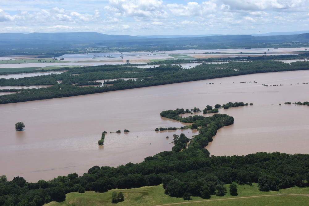 Arkansas CODEL Aerial Flood Tour