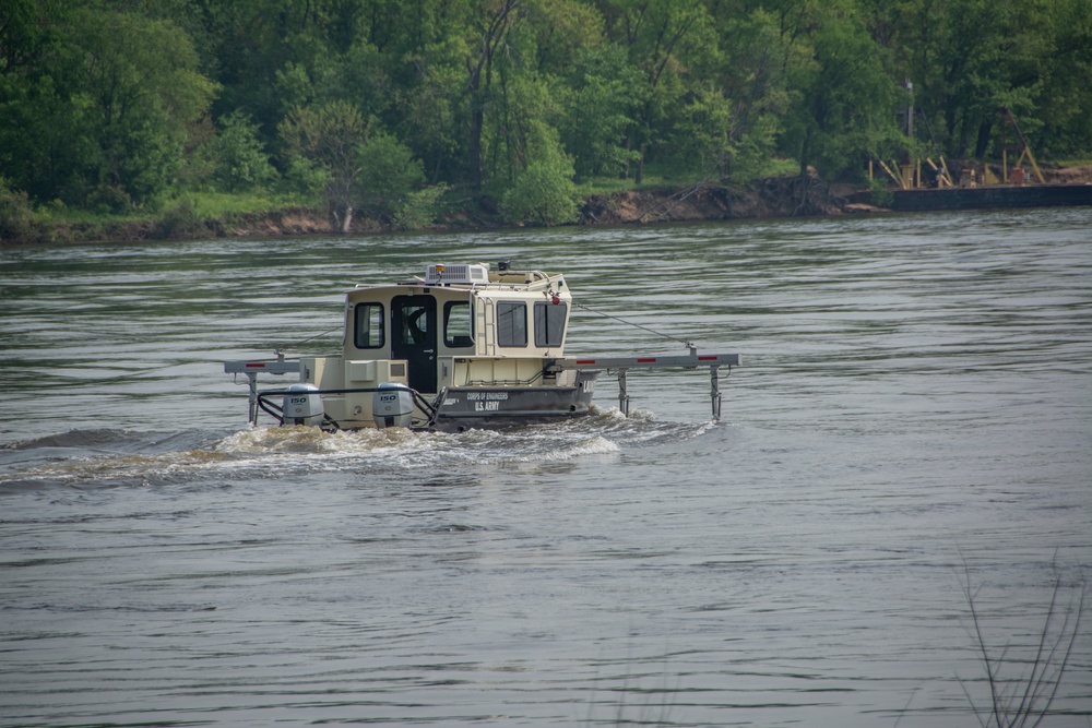 St. Paul District, U.S. Army Corps of Engineers, Dredge Goetz, Mississippi River, 9-Foot navigation channel, dredging, survey, Wabasha, Lake Pepin, flood