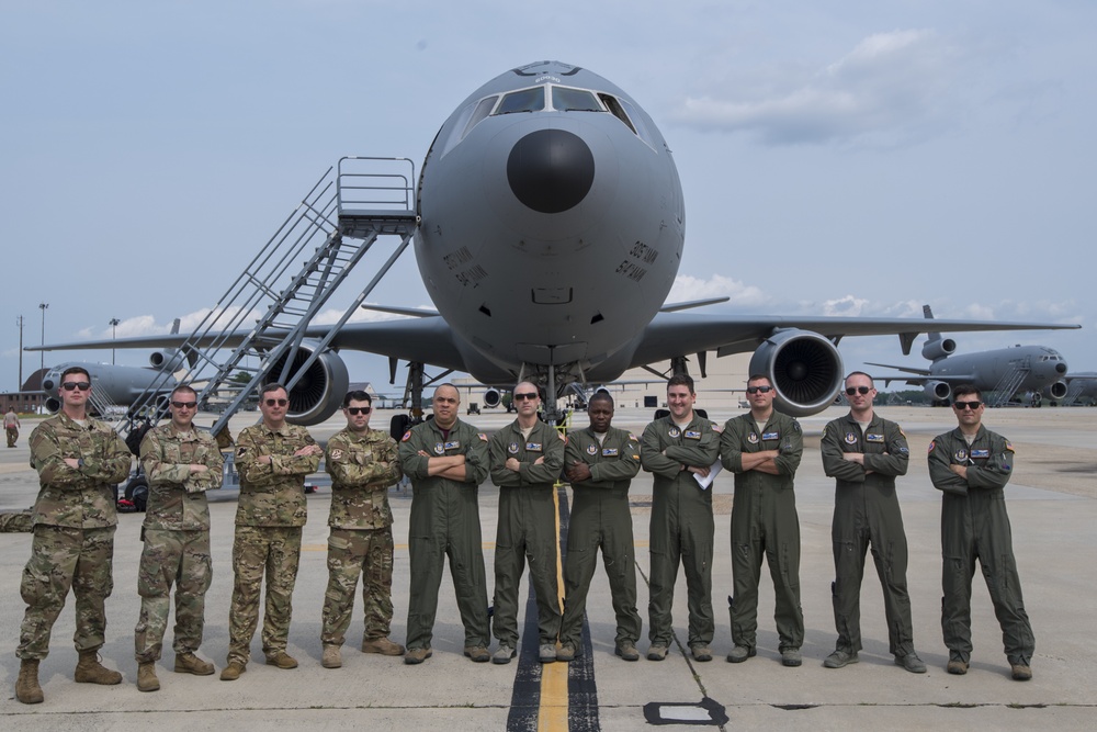 The 76th ARS Flies to Westover, Mass.