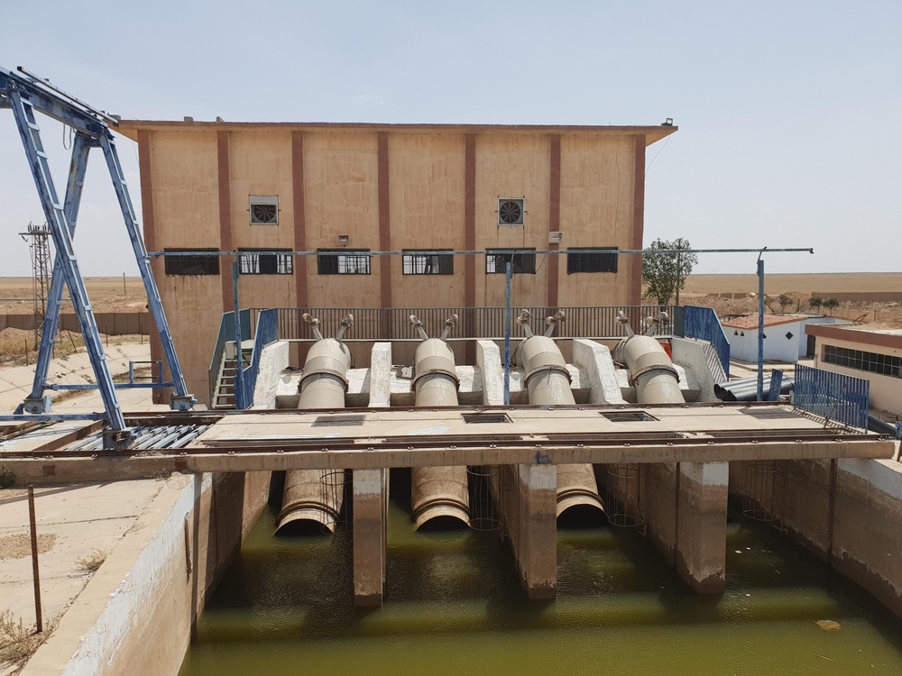 U.S. Military Civil Engineers Assist Deir ez-Zor Civil Council Engineers with Suwar Water Pump Station