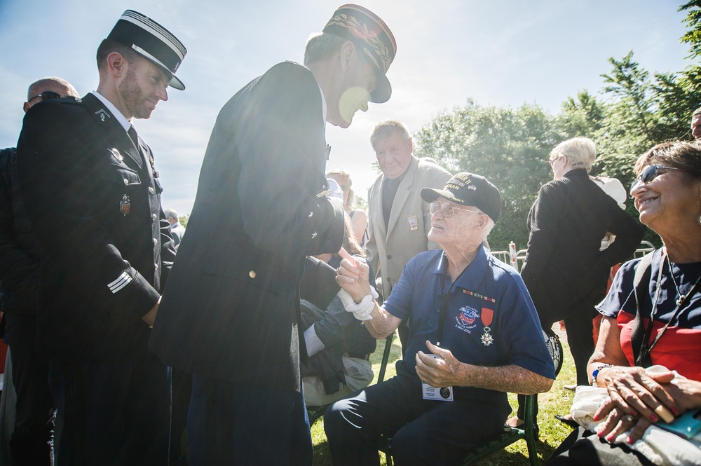 World War II veteran shakes hands