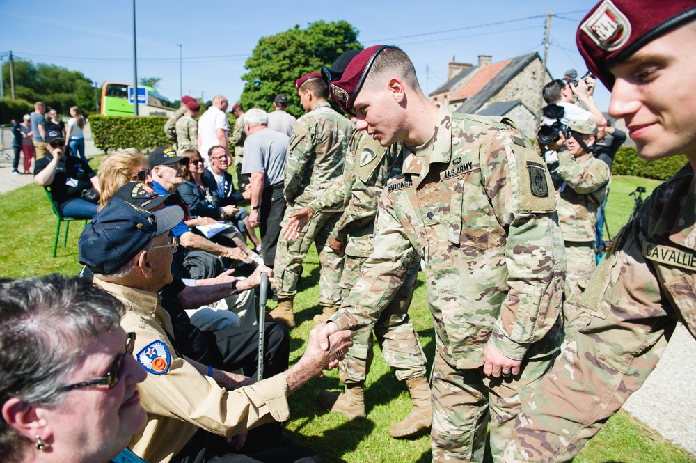 Sky Soldier greets World War II veteran