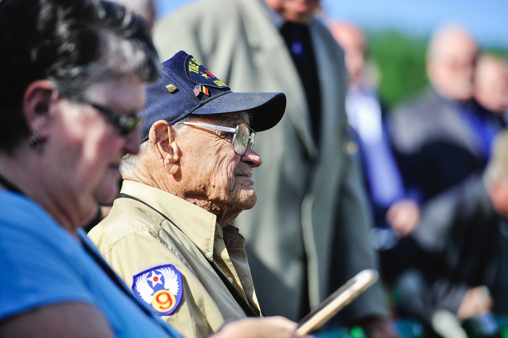 World War II Veteran watches memorial ceremony