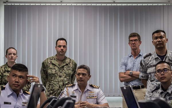 U.S. Navy and RTN Discuss Imagery Analysis and CENTRIXS